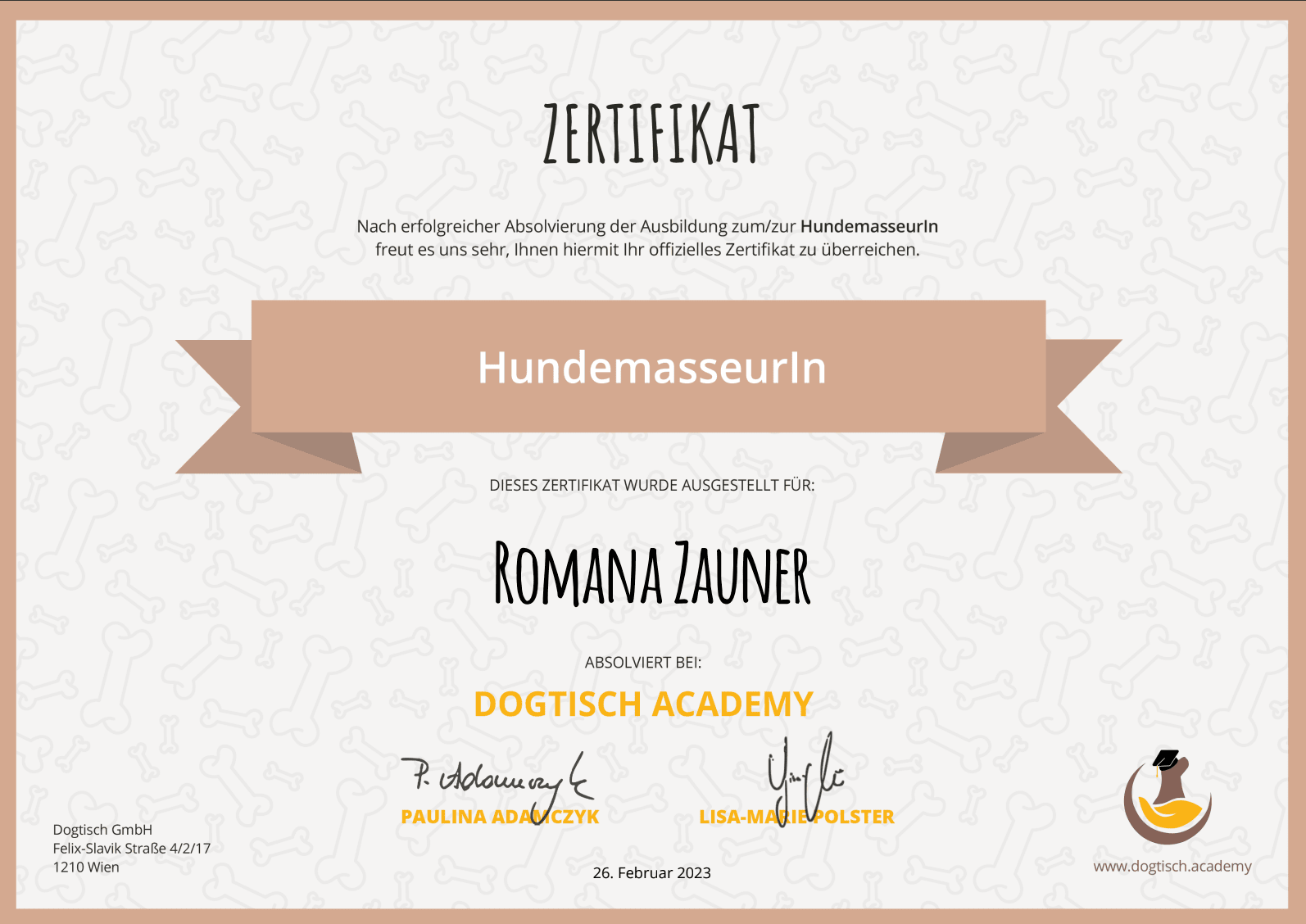 Romana Zauner – Zertifikat Hundemasseurin von der Dogtisch Academy